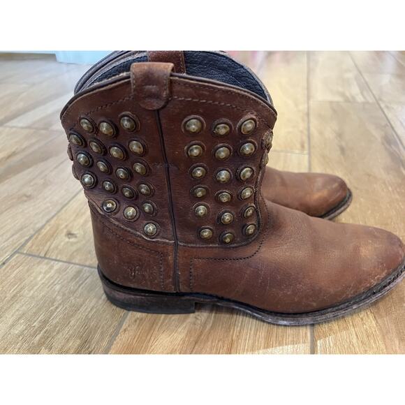 Frye Wyatt Cognac Disc Studded Moto Distressed Brown Boots Size 8B - Picture 8 of 10